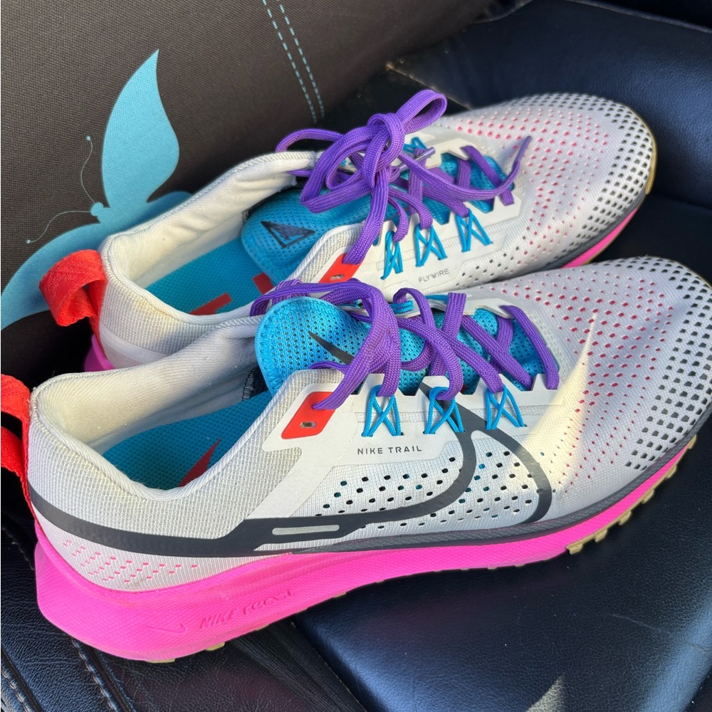 Nike Trail Women's Athletic Shoes - Pink, White, and Purple